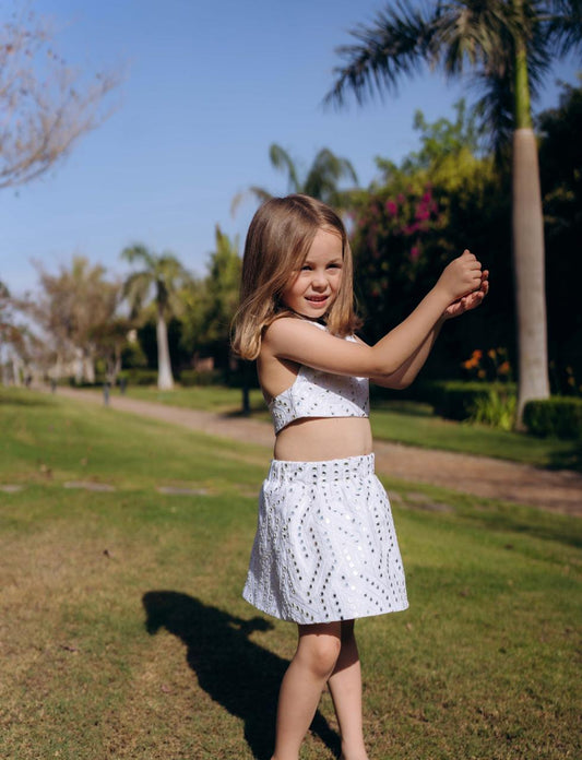 “The Mirror Embroidery Set”