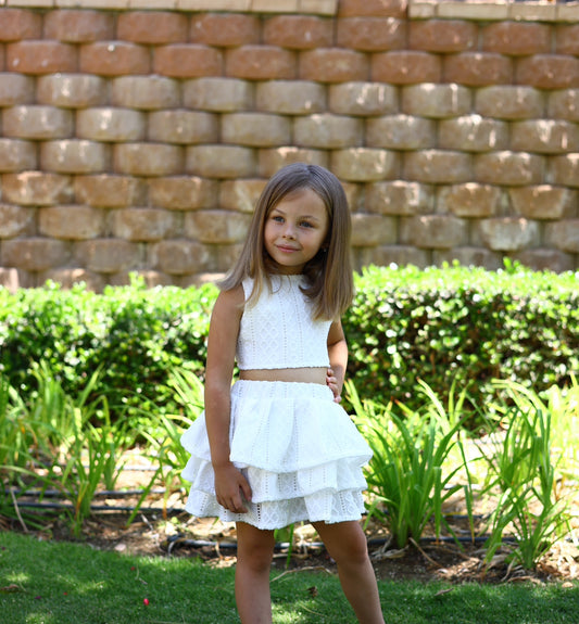 “The White Ruffled Set”